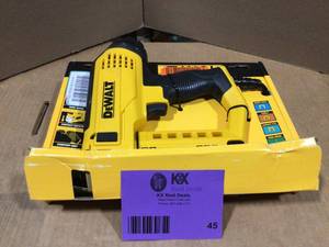 DEWALT 5-in-1 Multi-Tacker and Brad Nailer Review all pictures