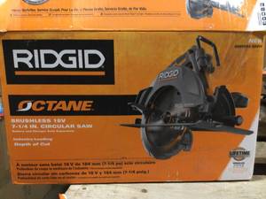 RIDGID 18V OCTANE Brushless Cordless 7-14 in. Circular Saw (Tool Only) Customer return Review all pictures