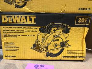 DEWALT 20-Volt MAX Cordless 6-12 in. Circular Saw (Tool-Only) Open Box Review all pictures