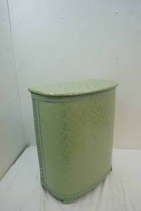 vintage hamper
