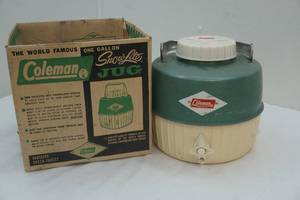 Coleman snowlite jug