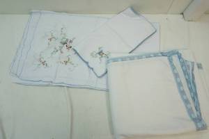 Vintage table cloth, placemats