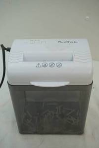 Novitech paper shredder