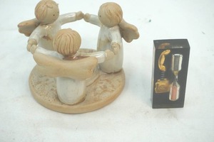 circle of friends candle