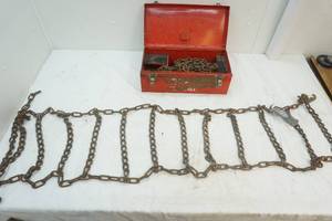 tool box ,tire chains
