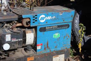 Miller Bobcat 225 G Welder  8000 Watt Generator