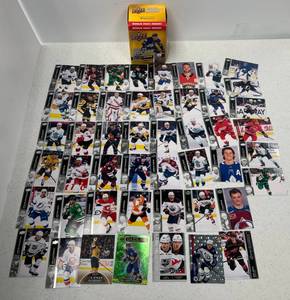 Upper Deck 2021-22 Hockey Trading Cards