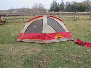 Jeep 2-man pup tent with storage ba...