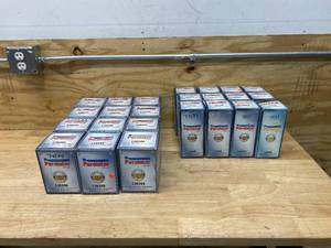 lot 14 image: PUROLATOR Classic Lot of 24 Oil Filters (12 of model L30288 and 12 model L45526)