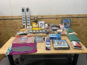 lot 109 image: Lot of Home GoodsMiscellaneous Items