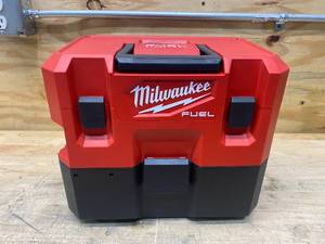 lot 47 image: MILWAUKEE M12 FUEL 12-Volt Lithium-Ion Cordless 1.6 Gal. WetDry Vacuum (Tool-Only)