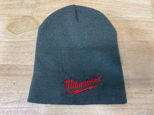 lot 99 image: MILWAUKEE Winter Beanie