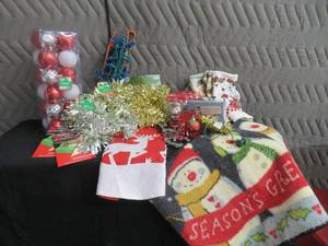 LARGE CHRISTMAS LOT. NEW  VINTAGE