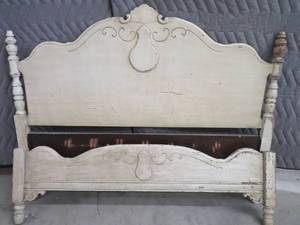 lot 2 image: VINTAGE WOODEN BED