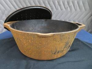 lot 22 image: VINTAGE LODGE CAST IRON