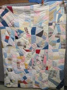 lot 53 image: HAND MADE PATCHWORK QUILT. VINTAGE