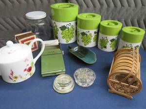 lot 64 image: RETRO METAL CANISTER SET PLUS