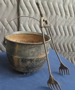 lot 98 image: CAST IRON CAULDRIN WITH TONGS
