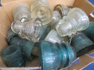 lot 101 image: VINTAGE ELECTRICAL INSULATORS