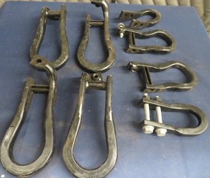 lot 116 image: FRONT TOW HOOKS AND HARDWARE