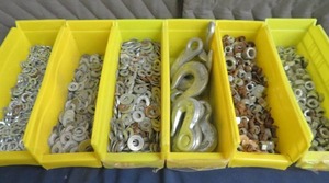 lot 117 image: 6 BINS OF WASHERS NUTSAND HOOKS