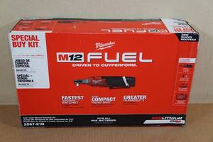 NEW Milwaukee M12 Fuel 38 Drive Cordless Ratchet Kit