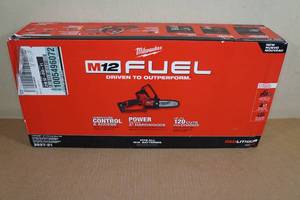 NEW Milwaukee M12 Fuel Hatchet 6 Pruning Saw Kit
