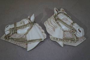 Vintage Chalkware 3D Horse Heads Wall Dcor - Dated 1964