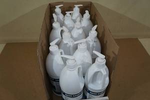 12 Hand Sanitizer Bottles with Pumps -32oz Each