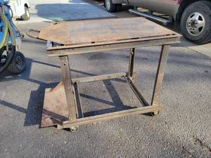 lot 653 image: Rolling Steel Welding Table - Approx. 36 x 26 x 31 Tall - NO SHIPPING