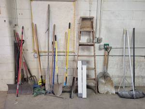 lot 657 image: Huge Lot of Shovels, Roof Rakes, Spades, Rakes, Stepladder and More - NO SHIPPING