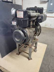 lot 649 image: DUETZ 16HP Diesel Engine - Model RD278 - NO SHIPPING