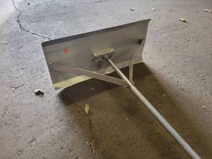 lot 691 image: Roof Snow Rake - 10 Pole w 24 x 12 Blade - NO SHIPPING
