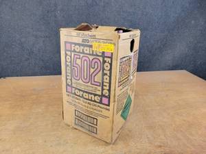lot 717 image: Forane 502 Refrigerant - Total weight is Approx. 31.8 lbs