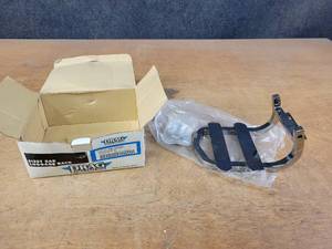 lot 728 image: DRAG Specialties Motorcycle Luggage Rack for Tall Square Sissybars - Model DS-720083