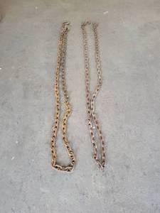 lot 738 image: (2) 38 x 10 Log Chains