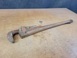 lot 770 image: RIDGID 36 Pipe Wrench