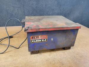 lot 771 image: R&D Kamas Kleen E-Z Tabletop Parts Washer - Approx. 19 x 16 x 11 - NO SHIPPING