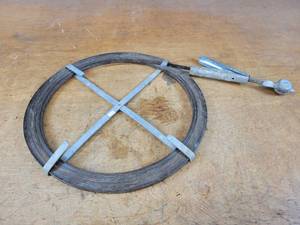 lot 773 image: Fish Tape, 12 Band
