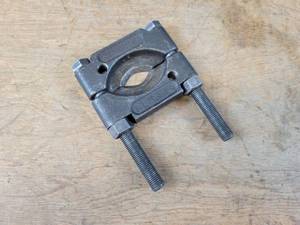lot 811 image: Snap On CJ-950 Bearing Separator
