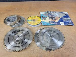 lot 898 image: Lot of 10 Saw Blades and More - NO SHIPPING