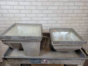 lot 909 image: (2) Commercial Outdoor Lights - NO SHIPPING