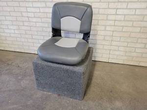 lot 922 image: Newer Boat Seat Mounted on Carpeted Wood Box, Was used as Captains Seat in a boat - NO SHIPPING