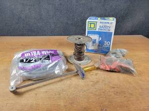 lot 923 image: New 30A Square D Fusible Switch, 12 c 6 Conduit Whip and More