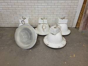 lot 675 image: (5) 208V 1PH High Bay Warehouse Lights - NO SHIPPING