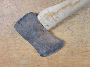 lot 836 image: AXE w Handle