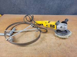 lot 840 image: DeWalt 79 Sander & Polisher (Tested and Works) and Fish tape