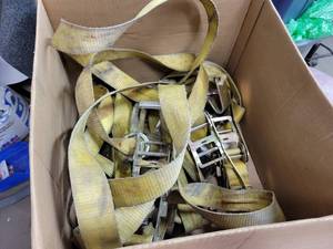 lot 871 image: Box of Assorted 2 Ratchet Straps, looks to be (6) Ratchets - NO SHIPPING