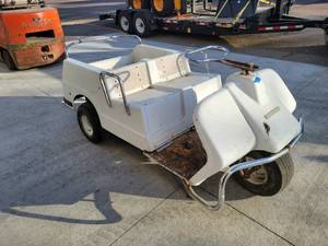 lot 1003 image: 1977 AMF  Harley Davidson Model D3 3-Wheel Gas Golf Cart - NO SHIPPING
