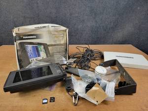 lot 1027 image: HUMMINBIRD GPS Fishing System Model 1197c, SI Combo Color Fish Finder, Chartplotter, Side Imaging